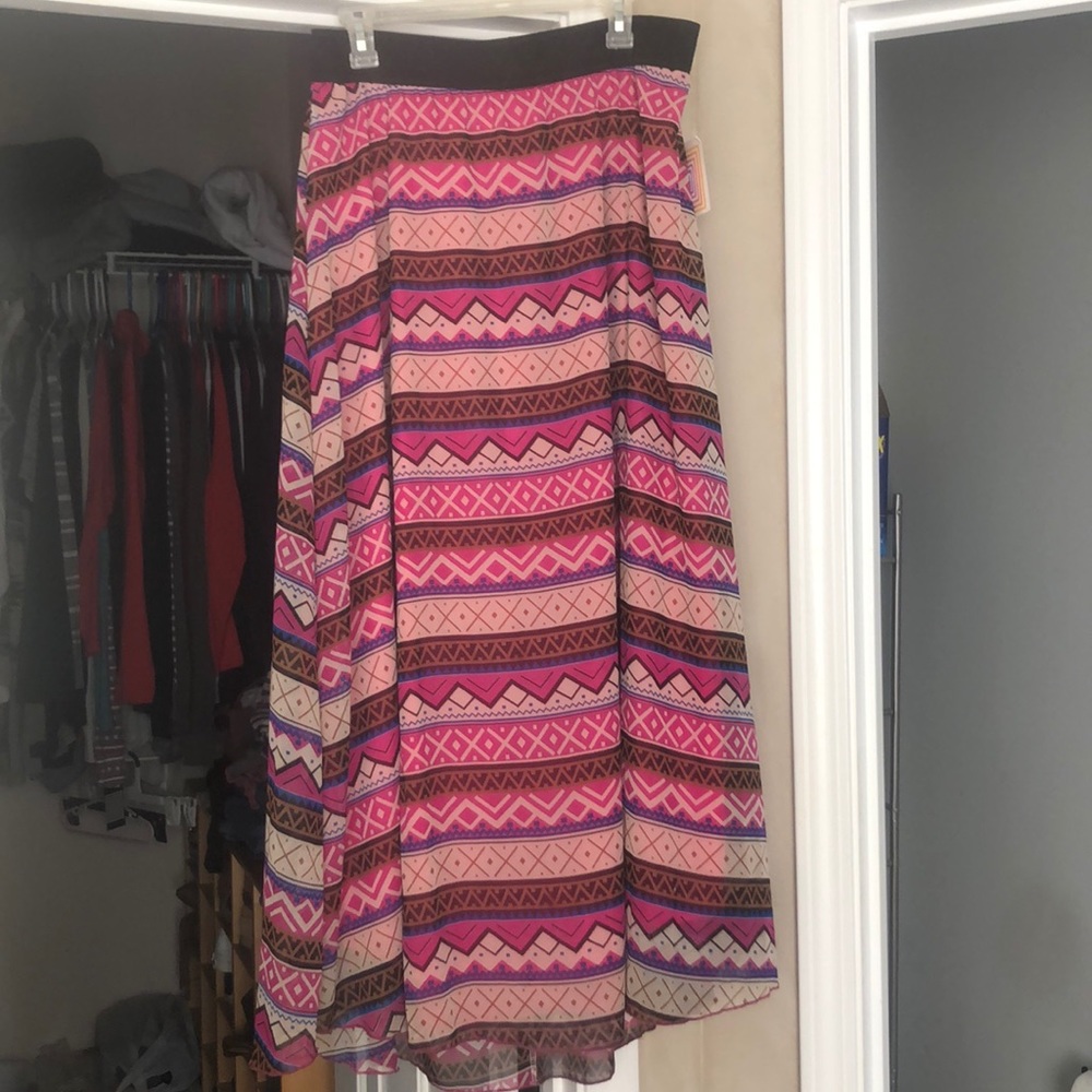 LuLaRoe Lucy skirt